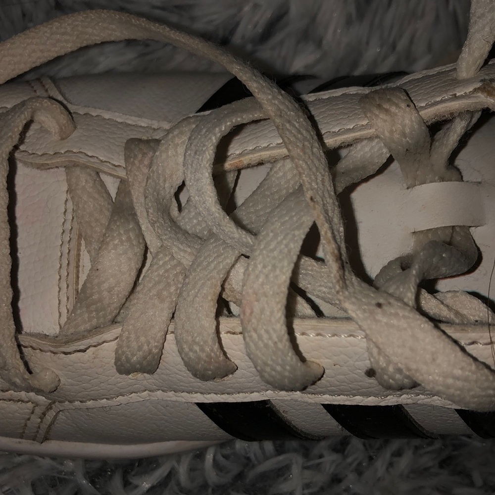 Classic adidas - Picture 3 of 3